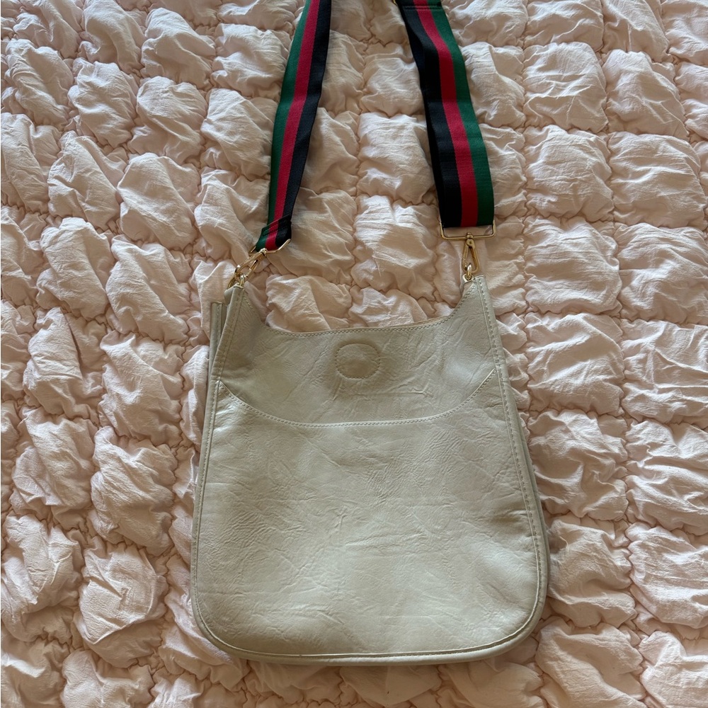 Classic Vegan Leather Messenger ahdorned